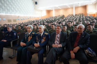 Накануне 55-летия Дня Международной космонавтики прошли встречи ветеранов с курсантами Военно-Воздушной академии имени Н.Г.Жуковского и Ю.А. Гагарина 